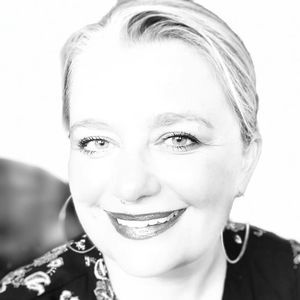 Meet your Posher, Ewa